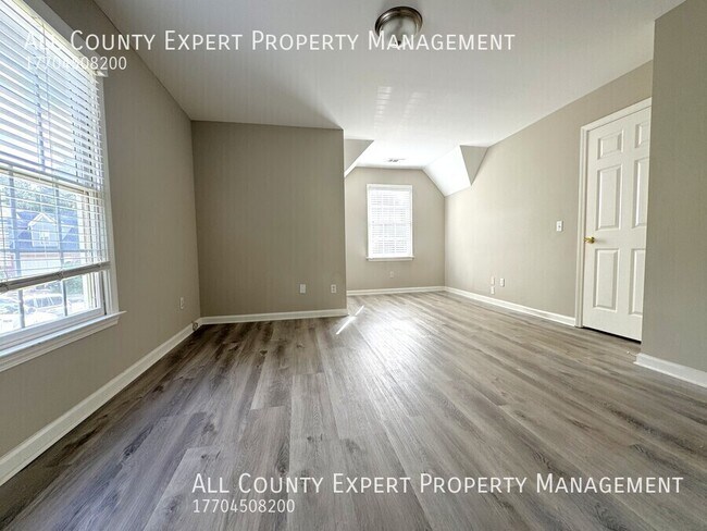 Building Photo - 1565 Ox Bridge Ct NW