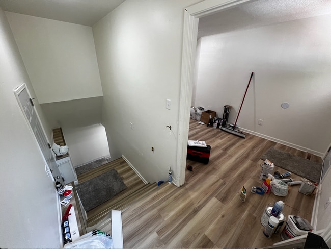 Building Photo - 1105M