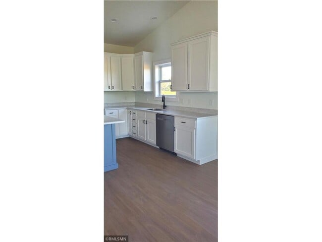 Building Photo - 1229-1231 Wisteria Ln