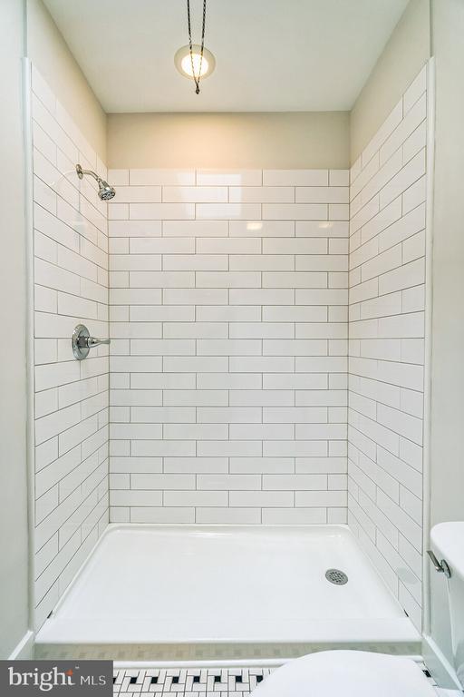 Building Photo - 5150 Ridge Ave