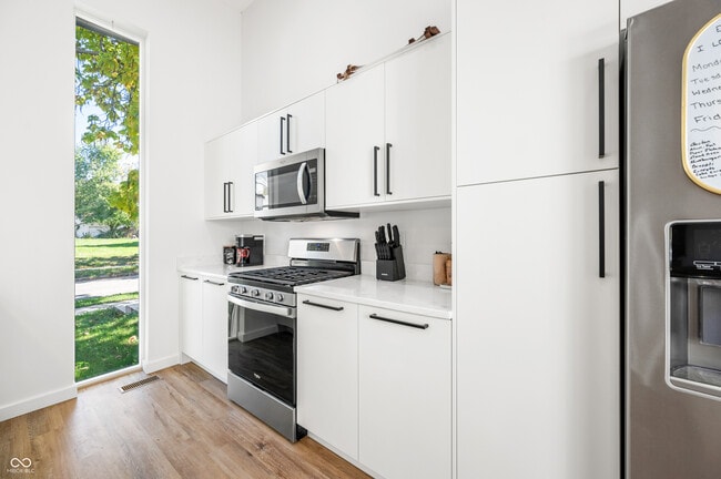 Building Photo - 318 N Tacoma Ave