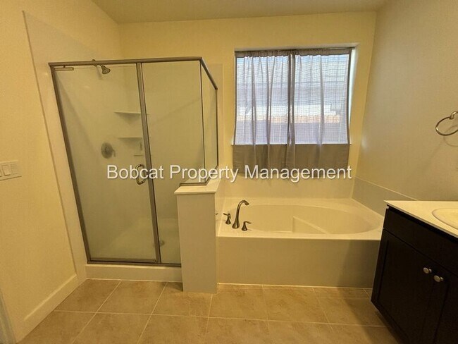Building Photo - 1120 Dapple Dr