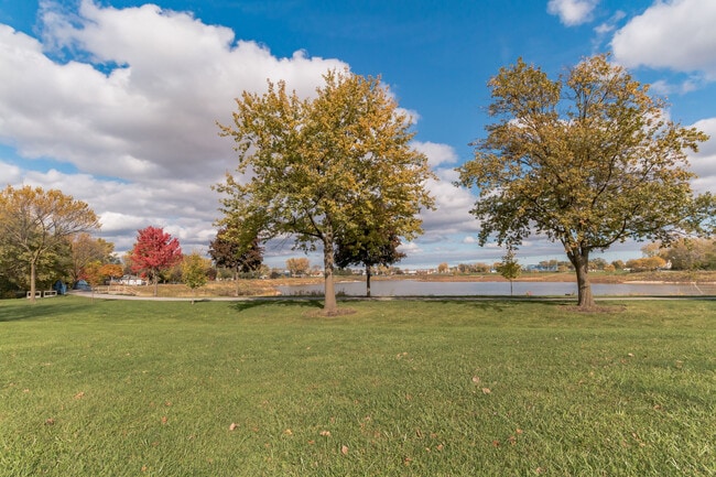 Building Photo - 310 George St