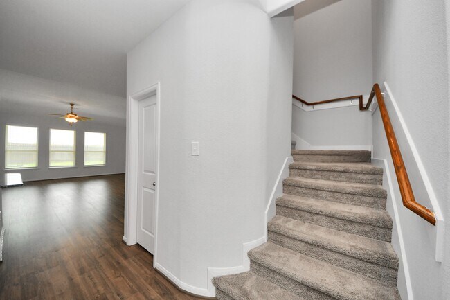 Building Photo - 2326 Kelson Cove Dr