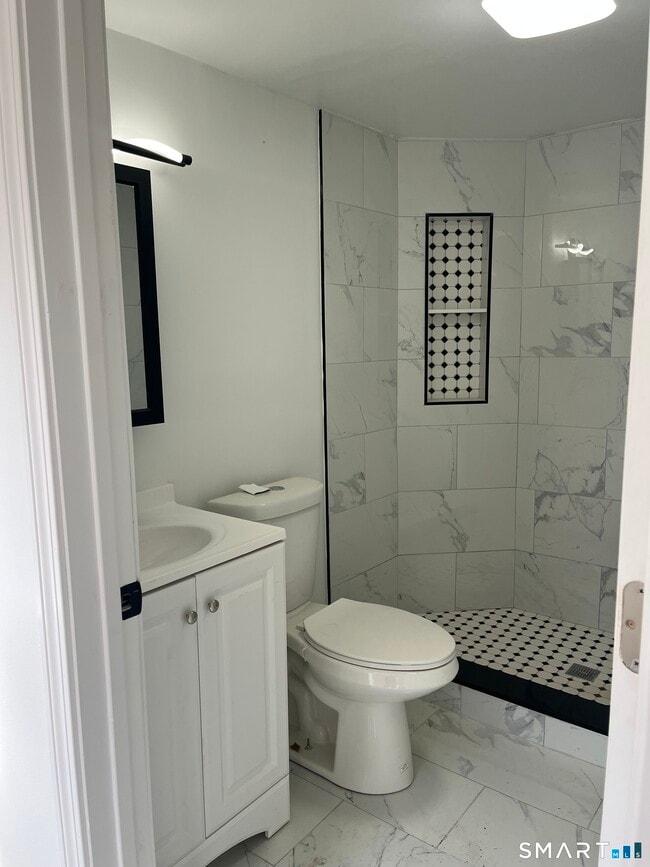 Building Photo - 52 Pearl St