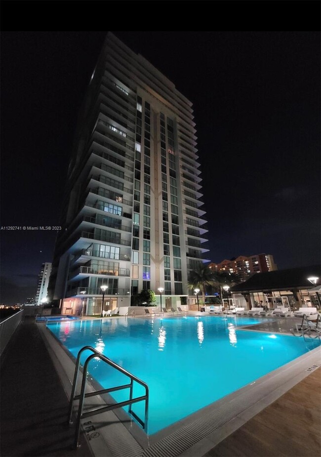 Building Photo - 300 Sunny Isles Blvd