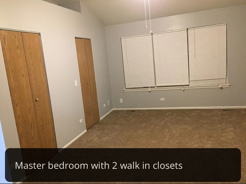 Master bedroom - 195 Rob Roy Ct