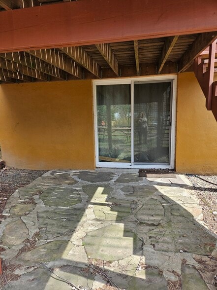 rear patio - 59 Jeanette St