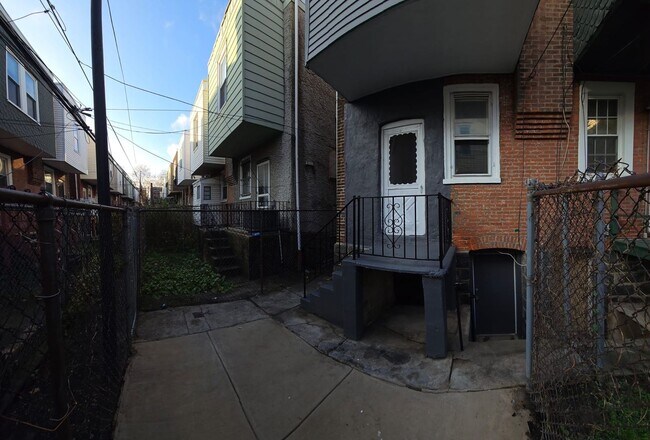 Building Photo - Beautiful West Philadelphia Porch Front