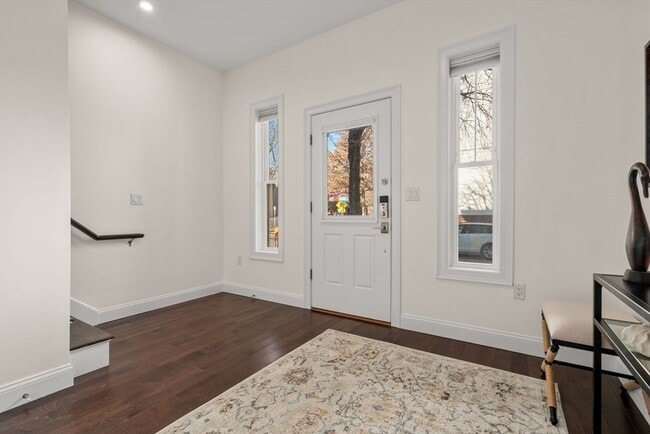 Building Photo - 162 Clark St