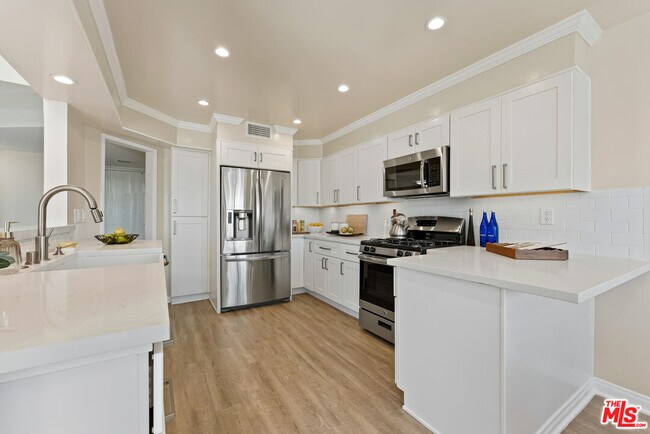 Building Photo - 2677 S Centinela Ave