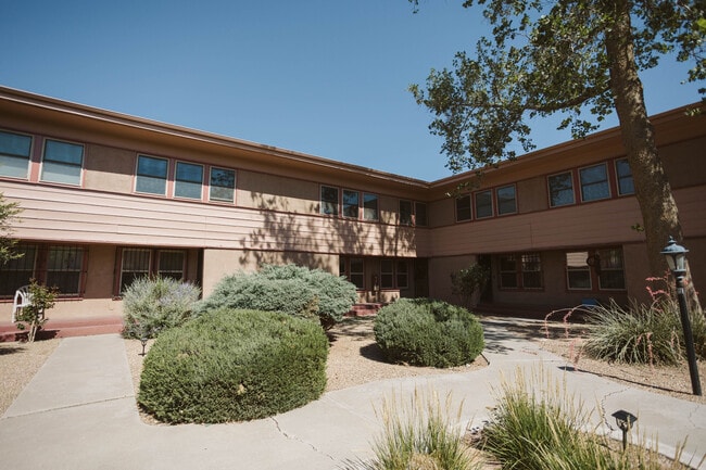 Building Photo - 1405 San Carlos Rd SW