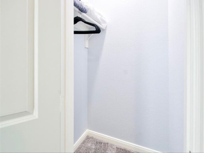 Building Photo - 3510 Oleander Ave