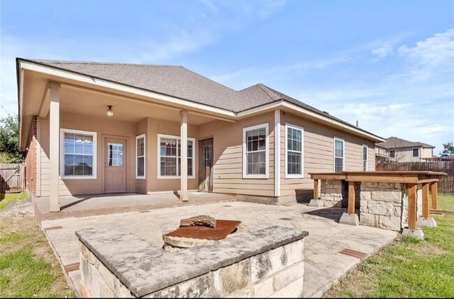 Building Photo - 120 Emory Fields Dr