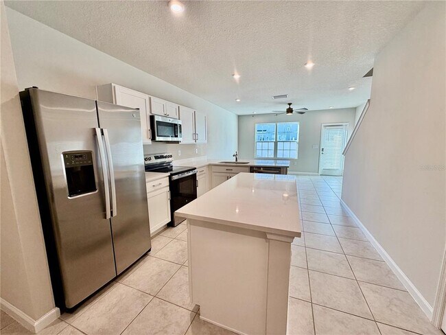 Building Photo - 4644 Old Blush St