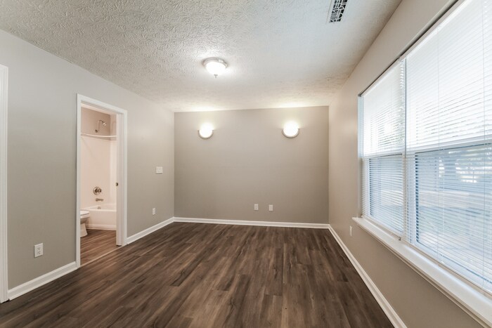 Building Photo - 11318 Kristen Ln