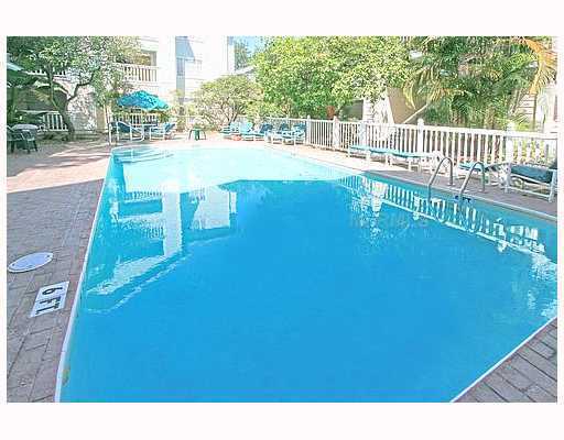 Building Photo - Mallory Square - South Tampa condo close t...
