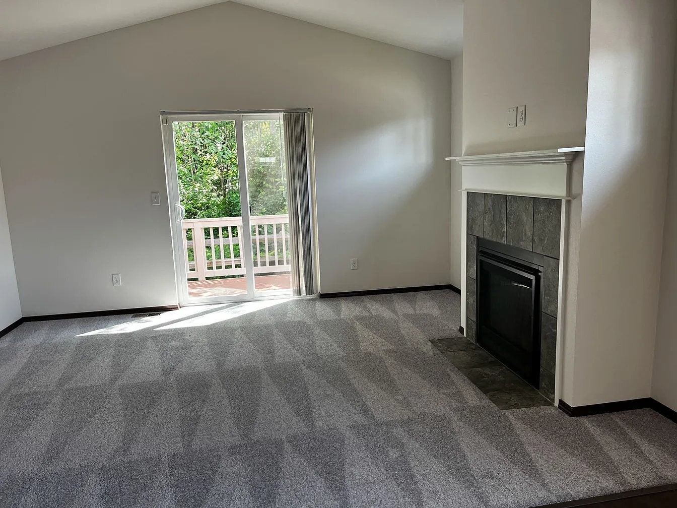 Building Photo - 703 Kodiak Ln