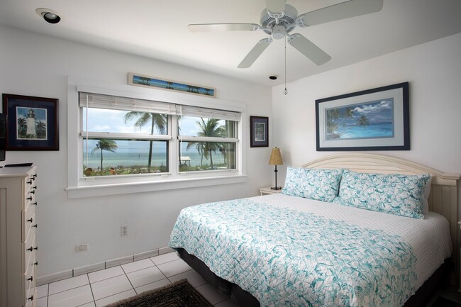Building Photo - 1 Bedroom 1 Bathroom Furnished Second Floor Direct Ocean View Condo Lease dates: 5/1/2026 - 12/31...