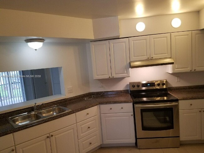 Building Photo - 1042 Adams Ave