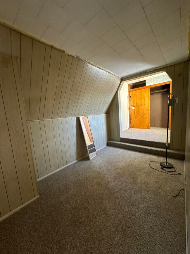 Building Photo - 98 W 27th St