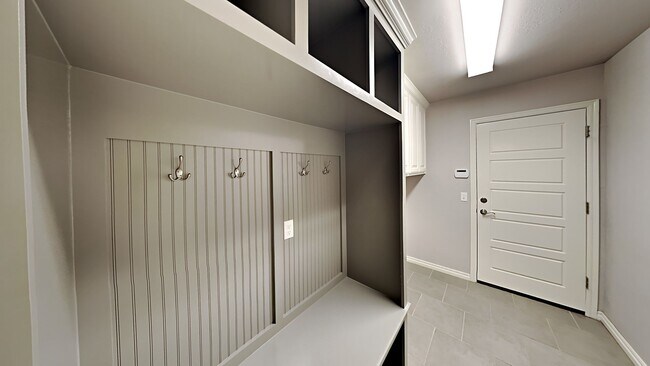 Building Photo - Beautiful 4 Bed 2 Bath Home in Mustang Schools