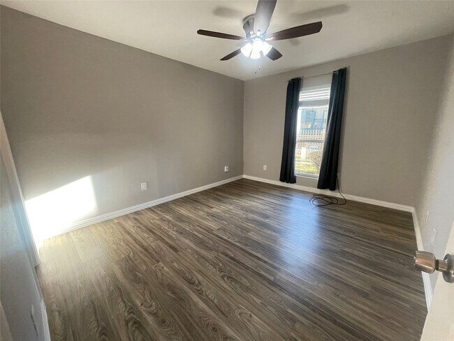 Building Photo - 1516 Bay Area Blvd