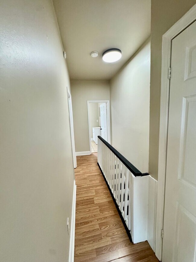 Building Photo - 1827 N Bailey St