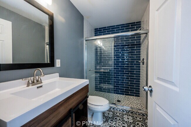 Building Photo - 3159 E Washington St