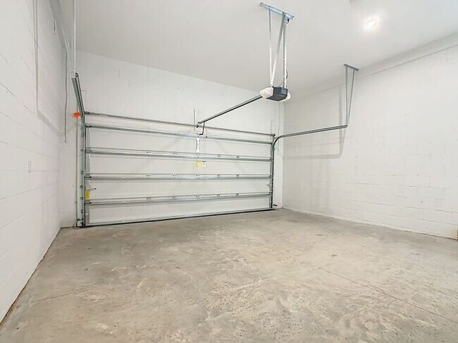 Building Photo - New Luxury Townhome in Celebration with All porcelain tiled floors. Island Village new construction