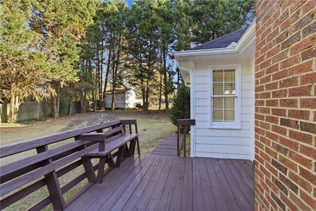 Building Photo - 2110 Meadow View Ct