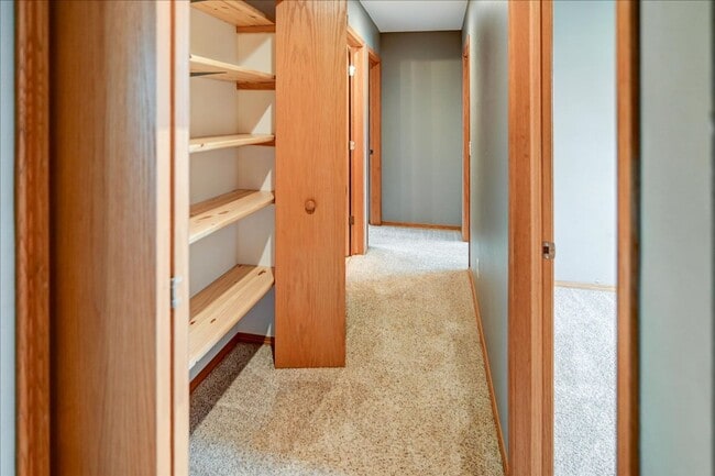 Building Photo - 400 Muirfield Ct