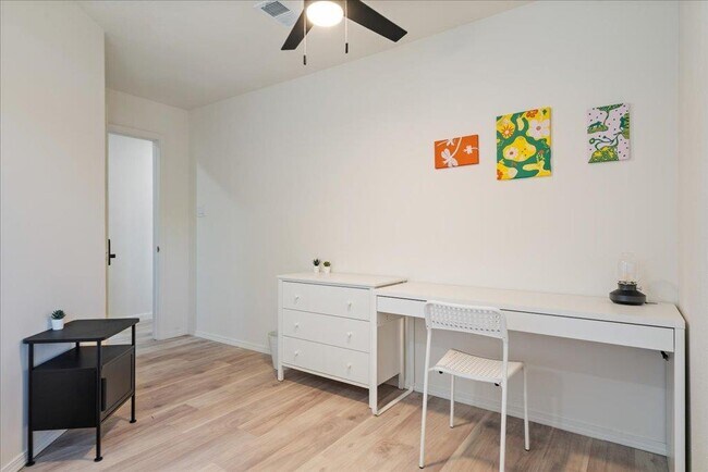 Building Photo - 5901 Alsace Trail