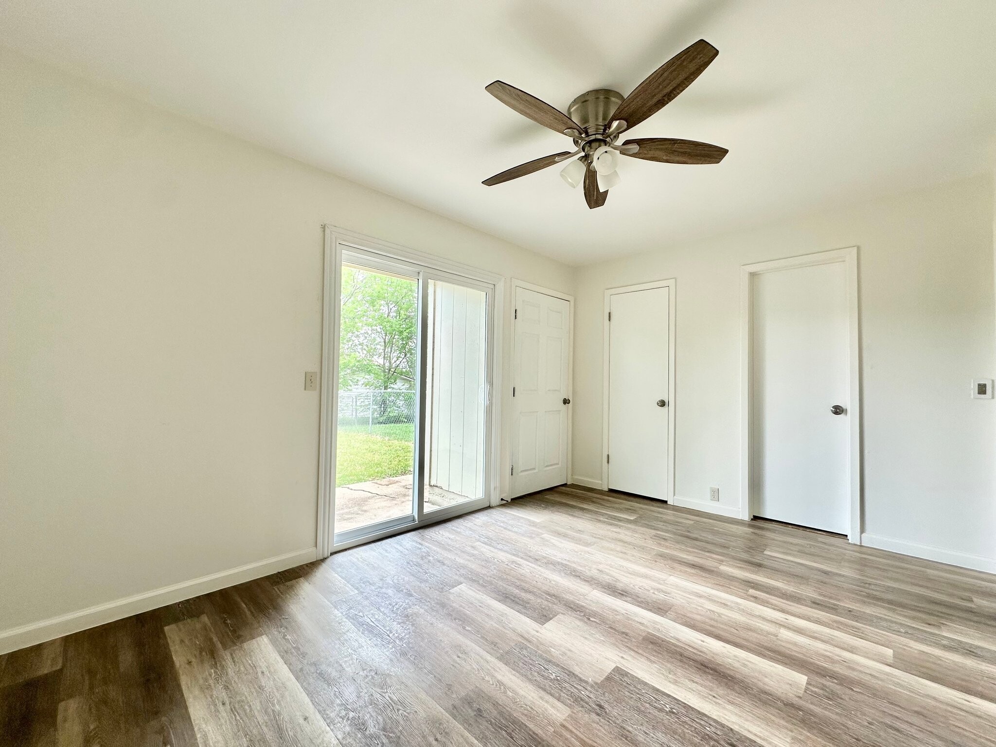 Building Photo - 4933 Curzon Ave