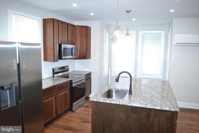 Building Photo - 200 W All Saints St