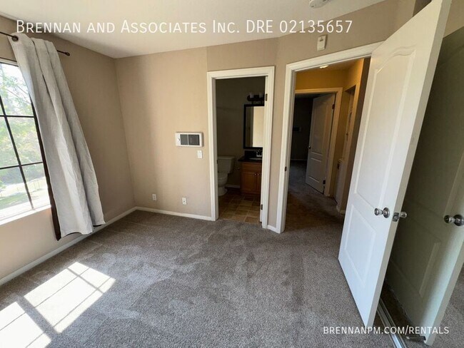 Building Photo - 12580 Carmel Creek Rd