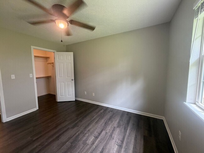 Building Photo - 24590 True Dr