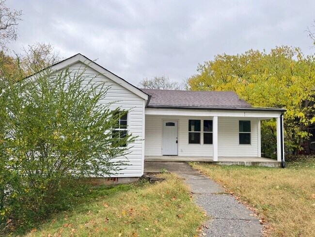 Primary Photo - Conveniently Located near Downtown and APS...