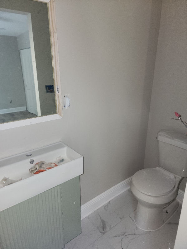 Building Photo - 390 W Lake Ave NW