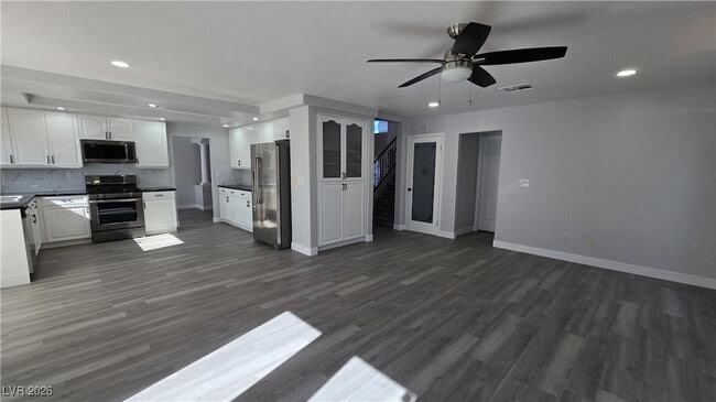 Building Photo - 8445 Montana Stream Ave