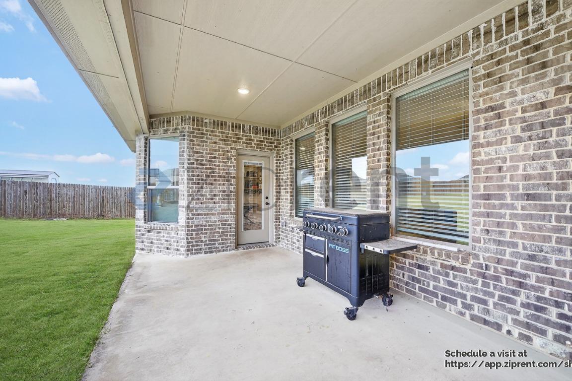 Building Photo - 12501 Eagles Bluff