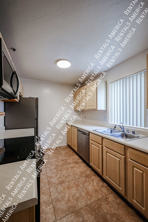 Building Photo - Chadler Park Condominiums