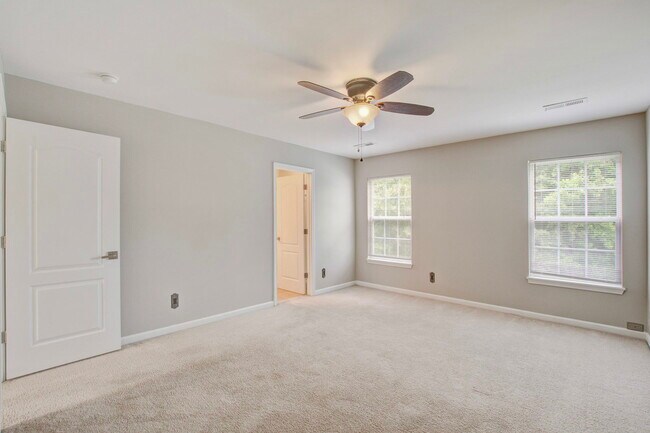 Building Photo - 202 Seneca River Dr