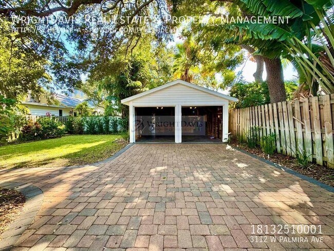 Building Photo - 3112 W Palmira Ave