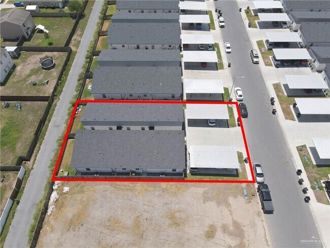 Building Photo - 22 Playa Dr