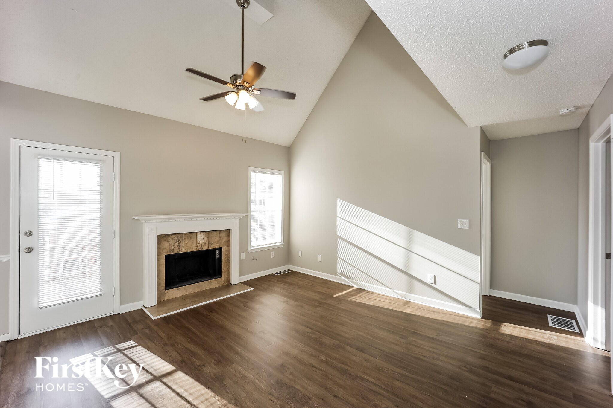 Building Photo - 1127 Forest Glen