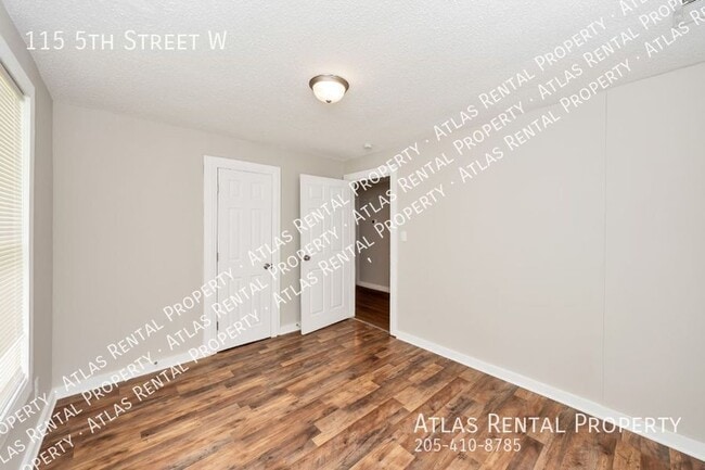 Building Photo - 115 5th St W