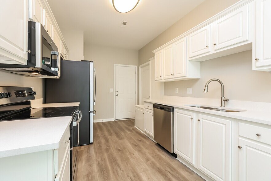 Building Photo - 903 Bexley Dr