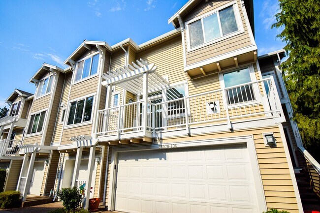 Building Photo - Astounding Condo  End Unit, Garage include...