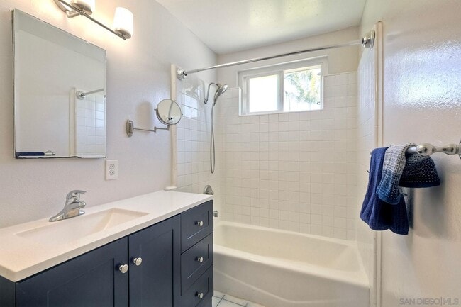 Building Photo - 1729 Lahoud Dr